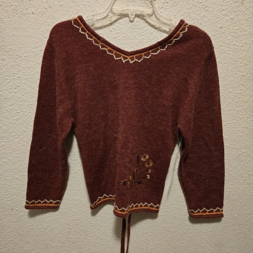 B13 Bilabong Girls Embroidered V-Neck Sweater - Burgundy Tie Back Sz Lg